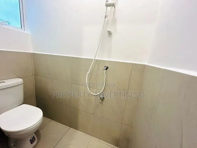 Rajagiriya 3 BR Kalapaluwawa Road Brand New Apartment for Sale