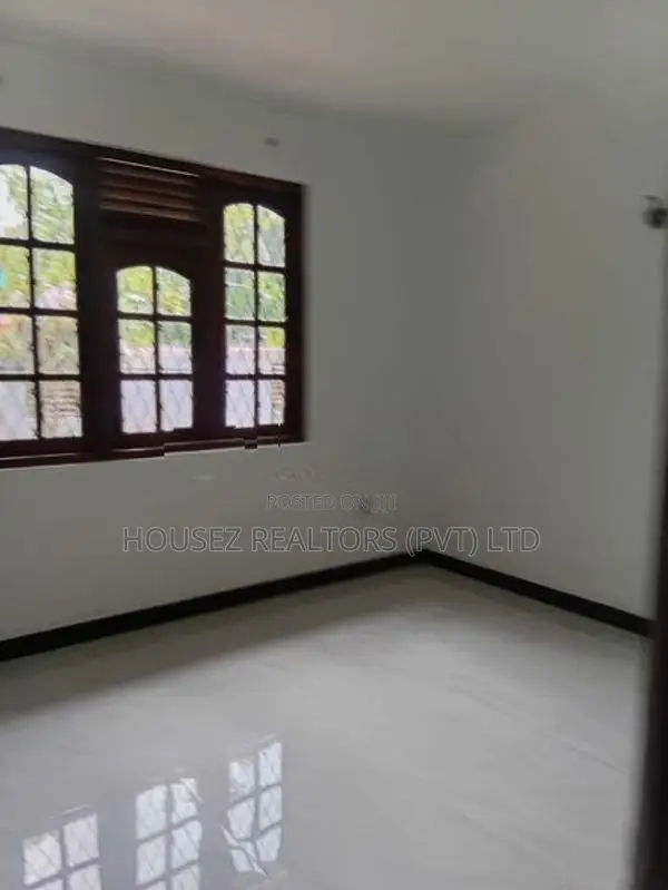 4-Bedroom Two-Storey House for Sale – Kandy