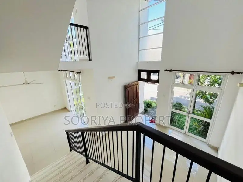 Luxury 2 Story House for Sale in Piliyandala