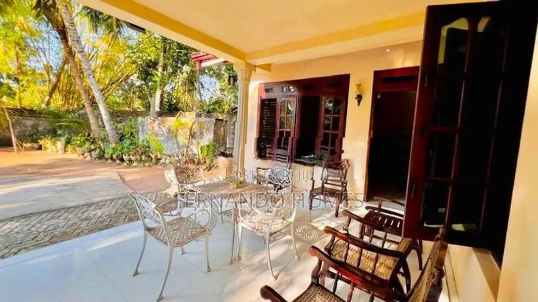 Good & Valuable 22 Perches Land With House For Sale In Negombo