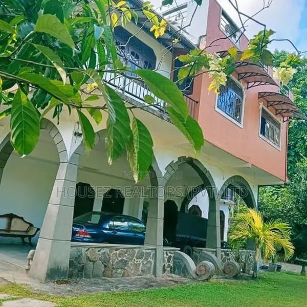 3-Storey House for Rent in Pinnaduwa, Down South
