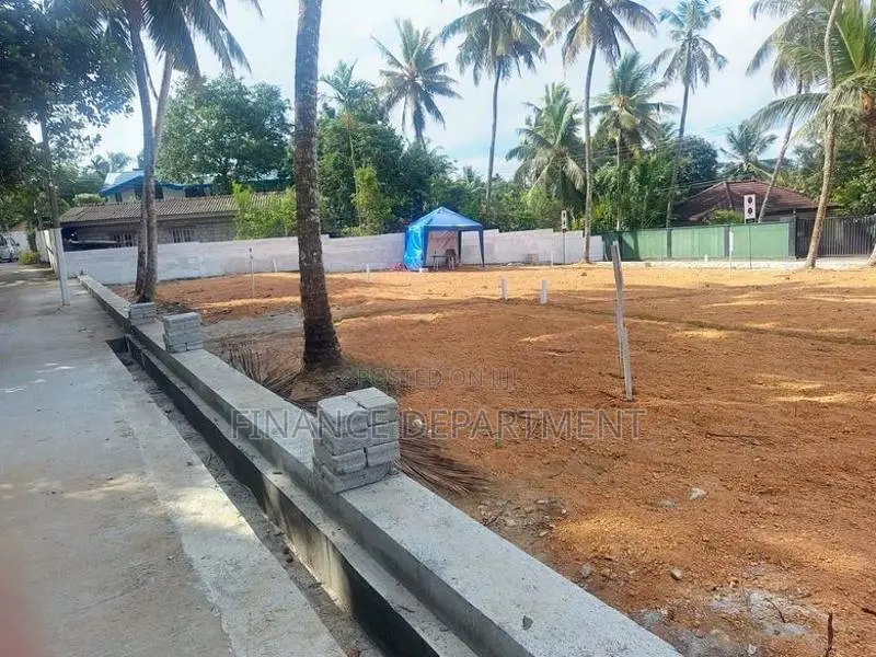Kottawa Highway Valuable land for sale Homagama Galawilawatte