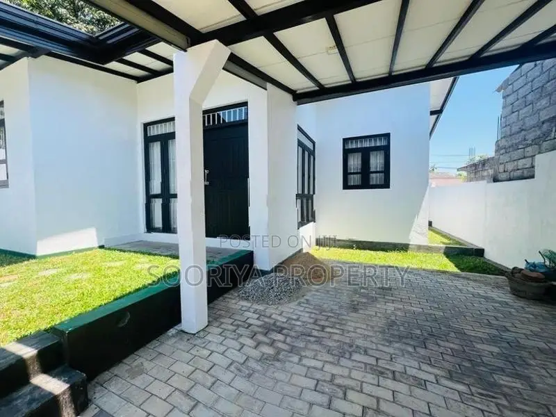 Newly Build House for Sale in Piliyandala
