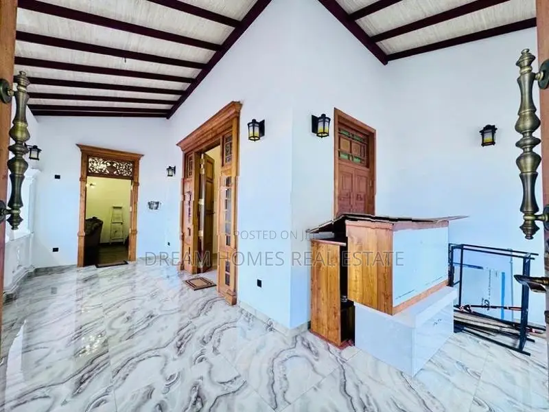 Brand New Luxury House for Sale in Nugegoda – 30 Perches