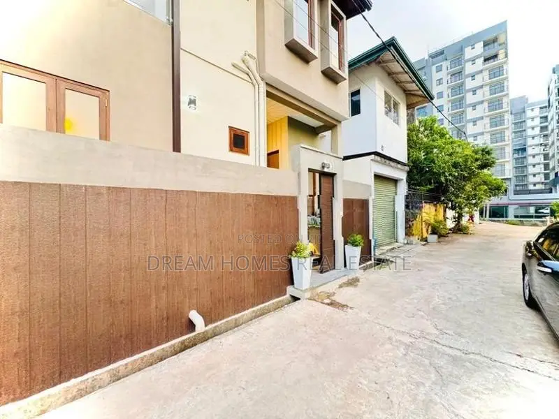 Modern Semi-Furnished Home | 3,000 Sqft Thalawathugoda