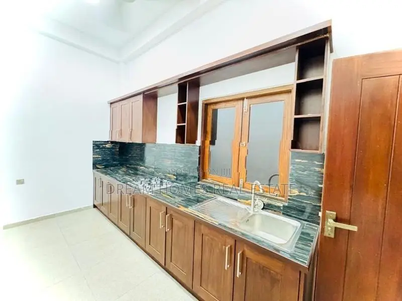 Modern Semi-Furnished Home | 3,000 Sqft Thalawathugoda