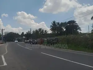Kottawa Thalagala Brahmanagama 3.6 Acres Land with House Fot Rent