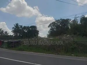 Kottawa Thalagala Brahmanagama 3.6 Acres Land with House Fot Rent