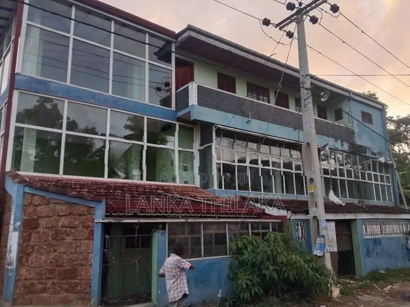 Commercial Building for Sale in Wadduwa