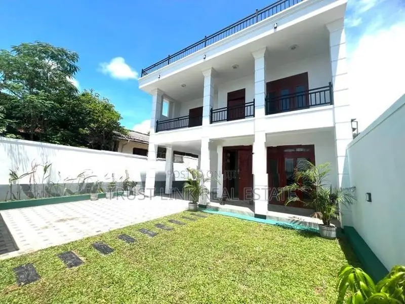 Brand New Three Story House For Sale In Kandana