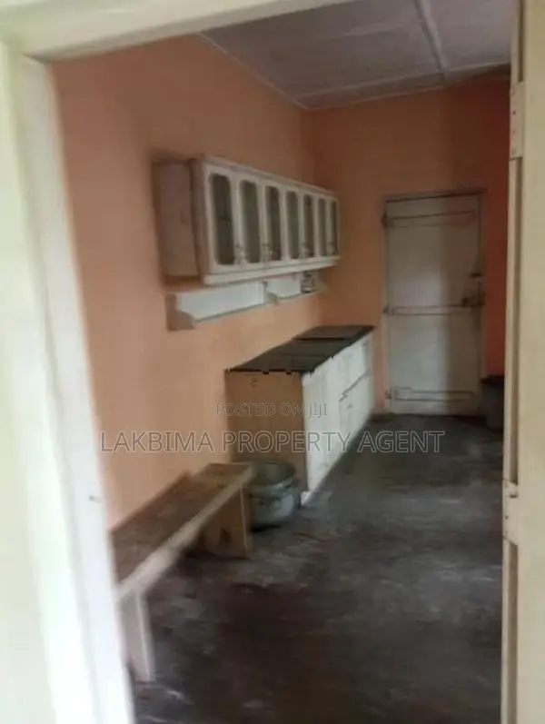 Land with House for Sale in Kandy