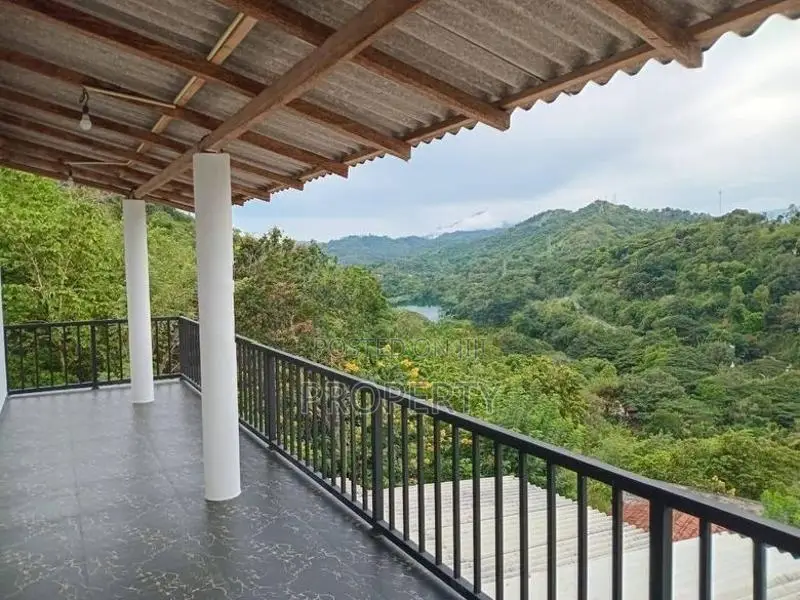 105 Perch and 3 Storied House for sale in Kandy Haragama
