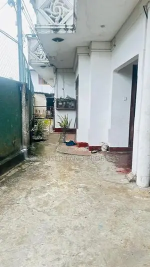Commercial Building in Prime Loaction Moratuwa