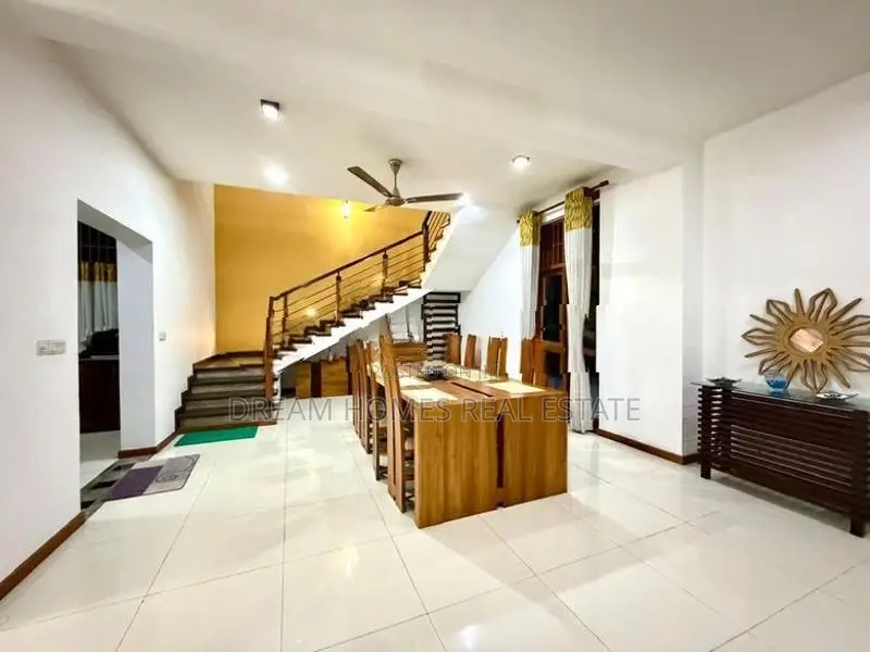 Super Luxury House for Sale – Talawatugoda