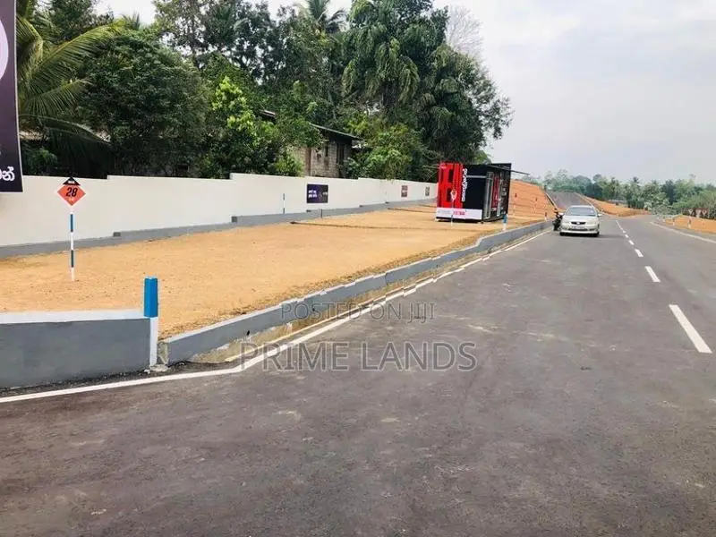 කහතුඩුවෙන් නේවාසික බිම්කොටස් විකිනීමට