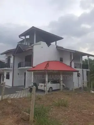 Two-Storey House with Land for Sale – Tholangamuwa