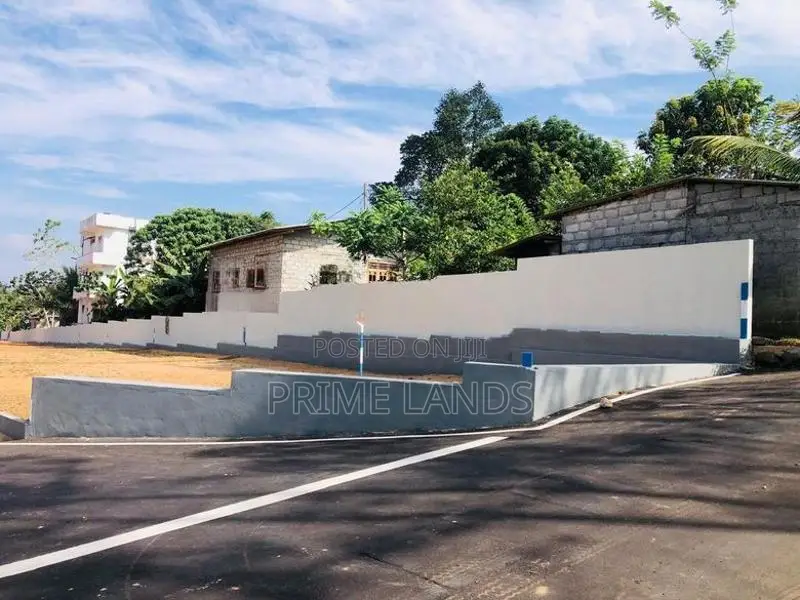 කහතුඩුවෙන් නේවාසික බිම්කොටස් විකිනීමට