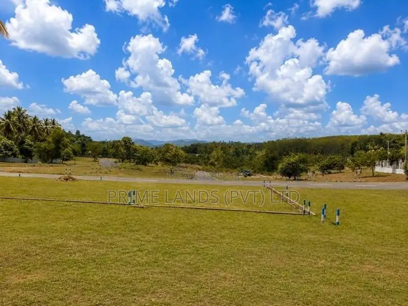 නේවාසික බිම් කොටස් විකිණීම හෝමාගම