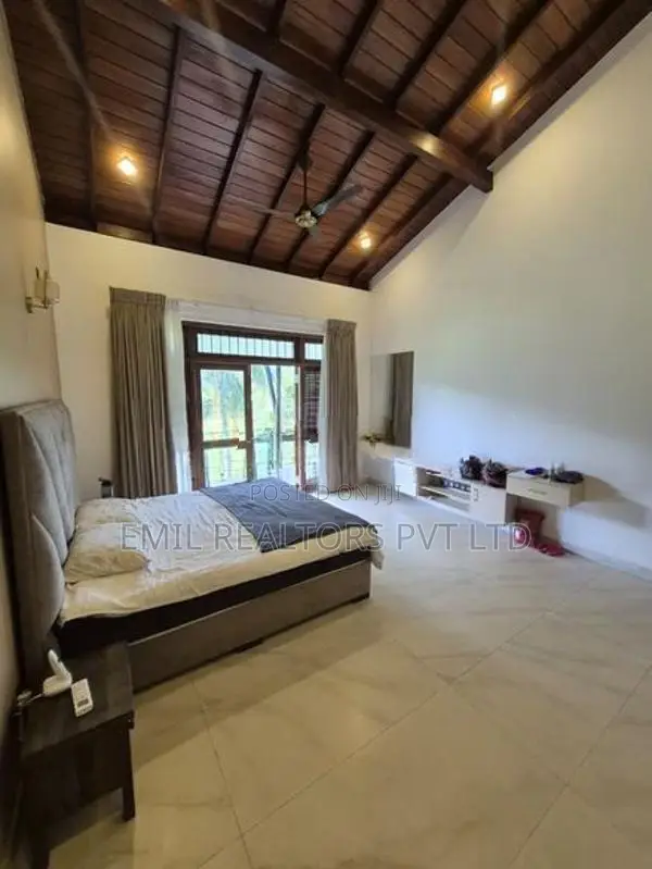 Luxury 4 Bedroom House for Rent – Pannipitiya, Kottawa (EM176RK)