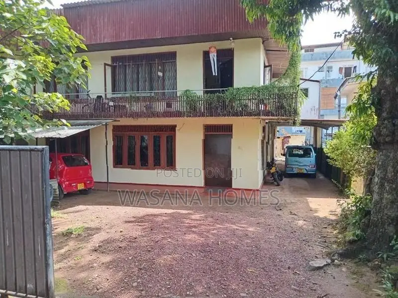 Prestigious House for Sale Nugegoda Vijerama