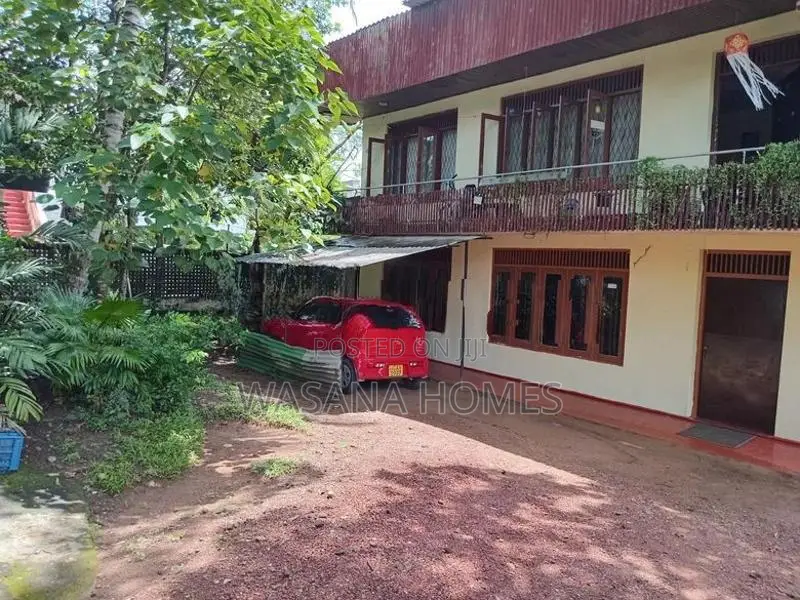 Prestigious House for Sale Nugegoda Vijerama