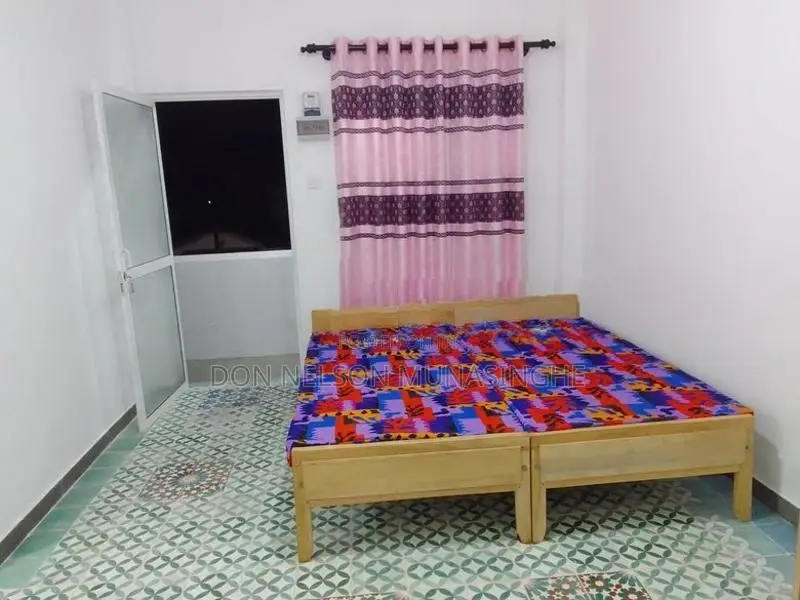 Room for Rent in Ratmalana ( Ladies Only)