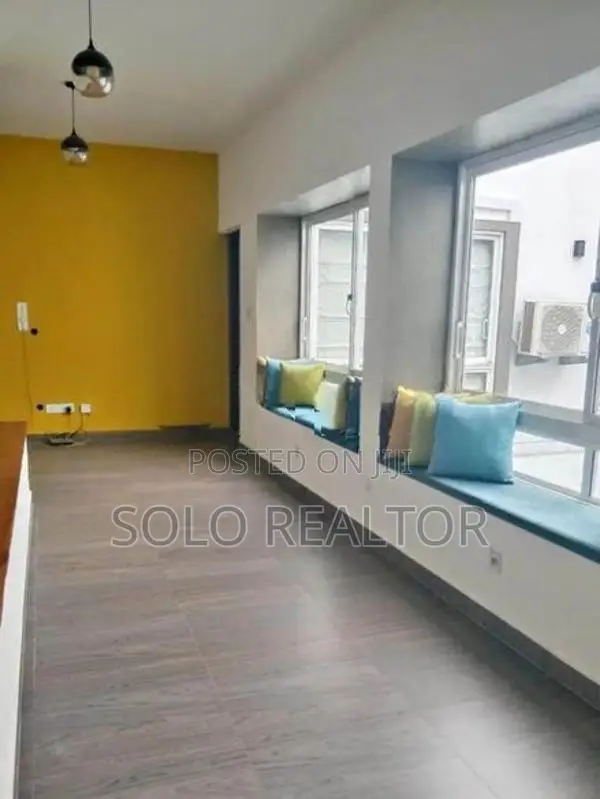 4 Bedroom Modern House for Rent in Colombo 6