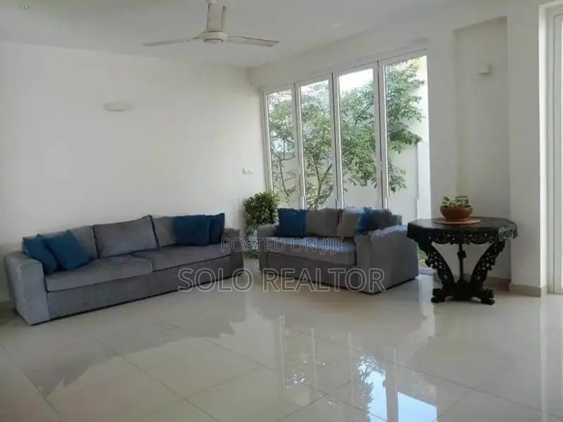 4 Bedroom Modern House for Rent in Colombo 6