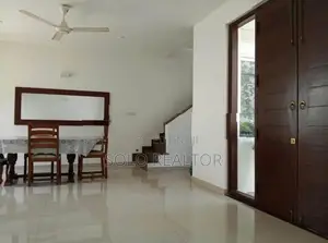4 Bedroom Modern House for Rent in Colombo 6
