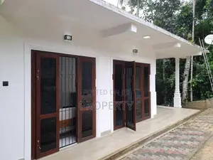 2 Storey Complete New House for Sale in Kandy Hadeniya