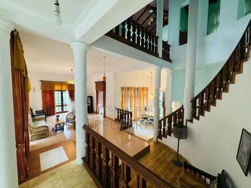 Prime Located Bungalow for Sale in Kandy Hanthana