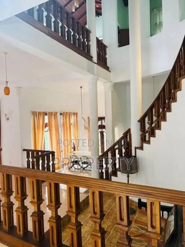 Prime Located Bungalow for Sale in Kandy Hanthana