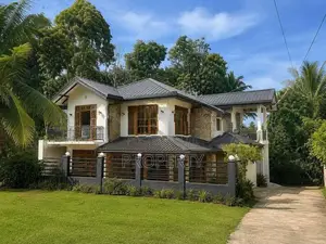 Prime Located 5 Br Luxury House for Sale in Kandy
