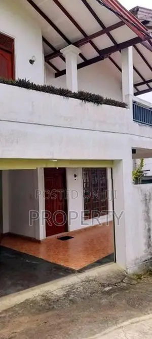 4 Br 18 Perch House for Sale in Kandy Katugastota City Limit