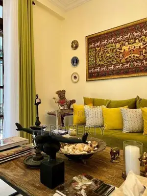Prime Located 5 Br Luxury House for Sale in Kandy