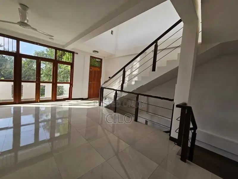 4 Bedrooms Unfurnished House Near Itn Battaramulla for Rent