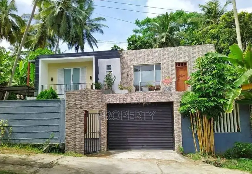 Newly Built Fully Furnished House for Sale in Kandy Haragama