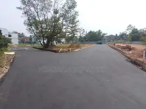 වත්තල පාදිලියාතුඩුව බිම්කොටස්