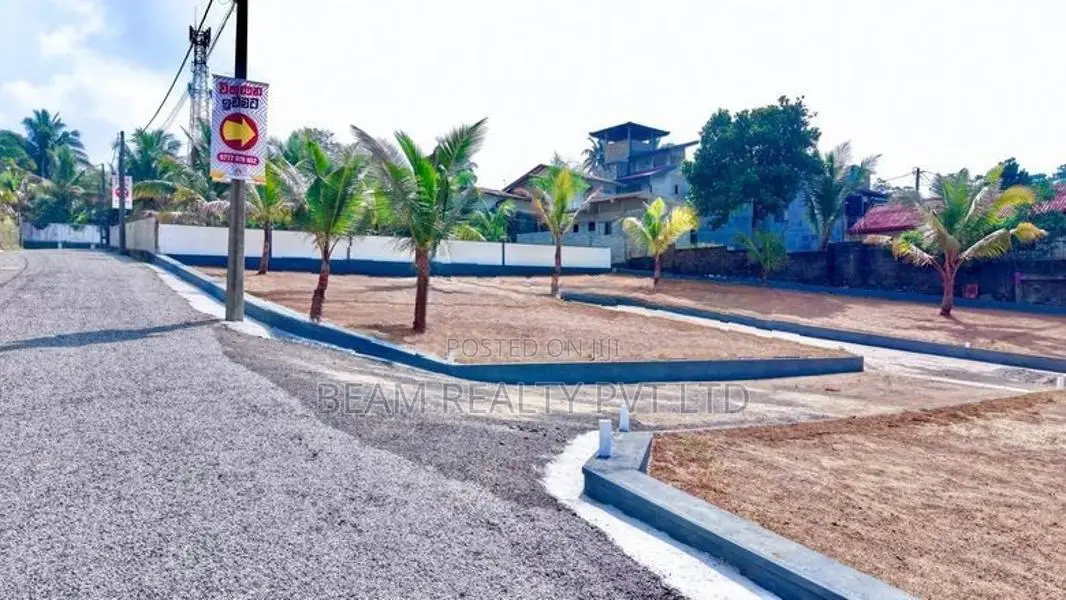 Land for Sale In Athurugiriya