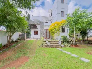 16 P With Luxury House For Sale