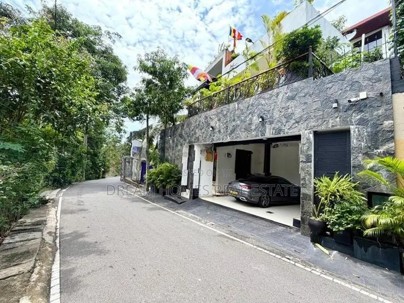 Modern Luxury Home for Sale in Maharagama – 5 Bedrooms