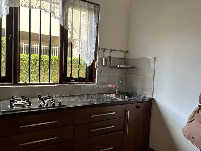 (NAR732) 2BR Apartment for Rent in Colombo 03