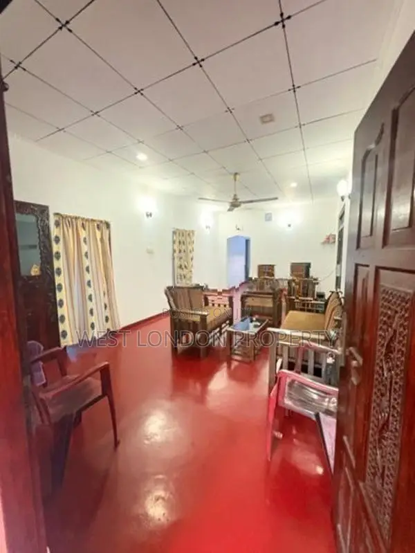 Single-Storey House for Sale in Galle