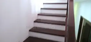 Modern 4-Storey Luxury Residence with Lift – Dehiwala (Nedimala)