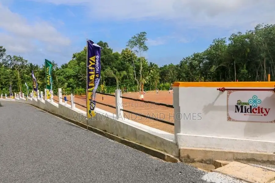 Kesbewa - Kindelpitiya Land For Sale