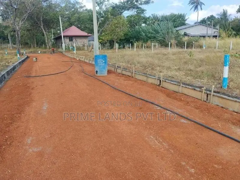 මරදන්කඩවල නගරයෙන් සින්නක්කර බිම්කොටසක්