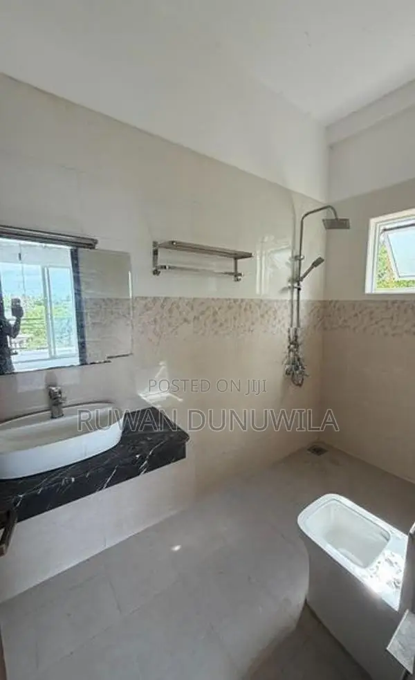 Pannipitiya Depanama Commercial Building for Rent