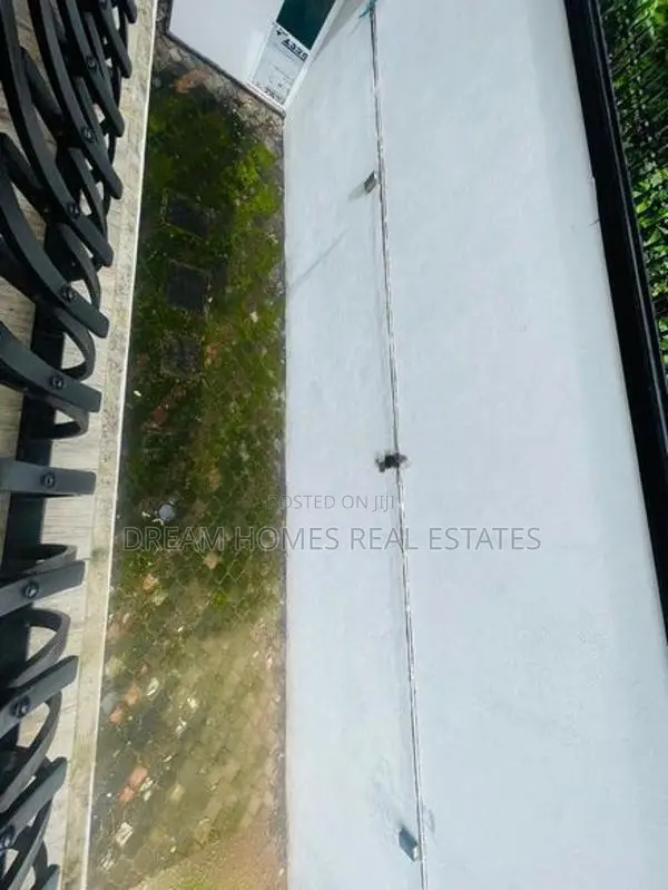 Spacious Three-Storey House for Sale – Meegahawatta, Delgoda