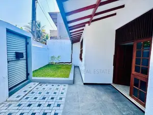 Newly Renovated Luxury 4-Bedroom Residence for Sale in Delkanda