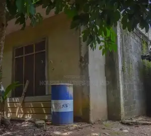 42 Perch Land with Half-Built House – Rambukkana